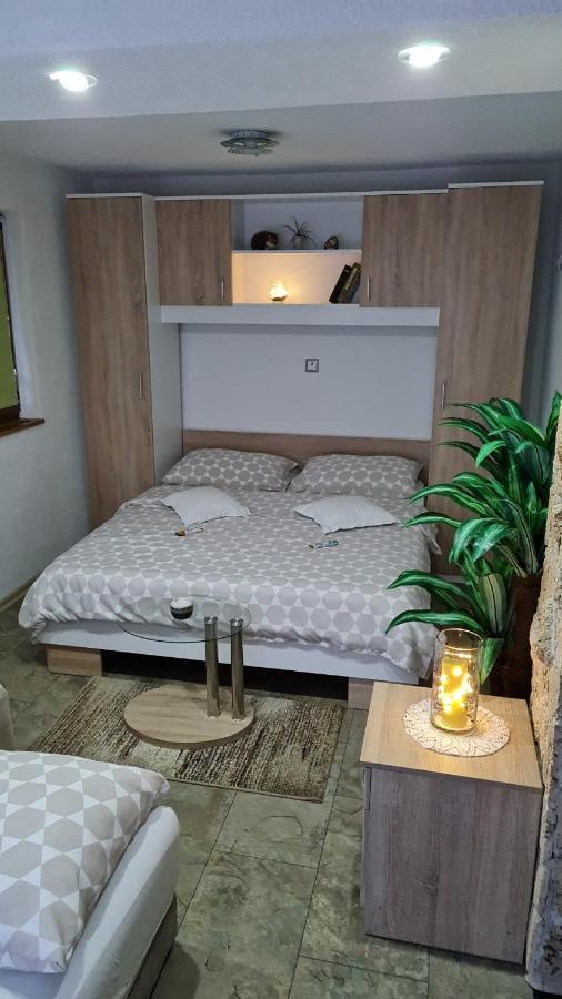 Moonriver Apartment Veljun Kültér fotó