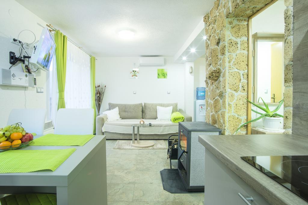 Moonriver Apartment Veljun Kültér fotó