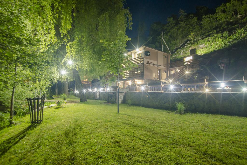 Moonriver Apartment Veljun Kültér fotó